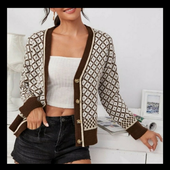 Womens Cardigan /Sweater - Picture 4 of 16